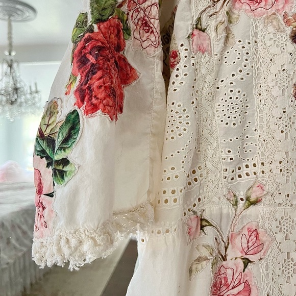 Magnolia Pearl Eyelet Appliqué Coronado Dress - Picture 8 of 11